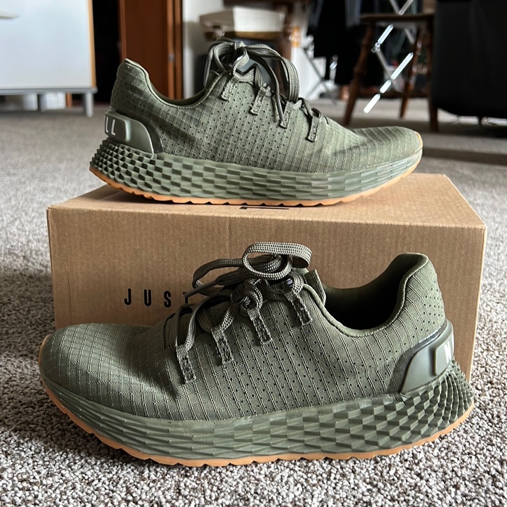 No Bull Army Green Ripstop Runner Sneakers. Women’s size 7.